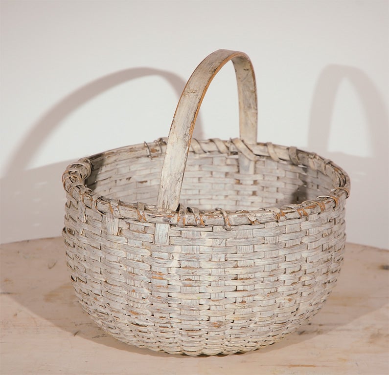 19THC ORIGINAL WHITE PAINTED BASKET 2