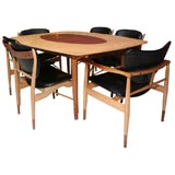 Dining table with 6 chairs by Finn Juhl