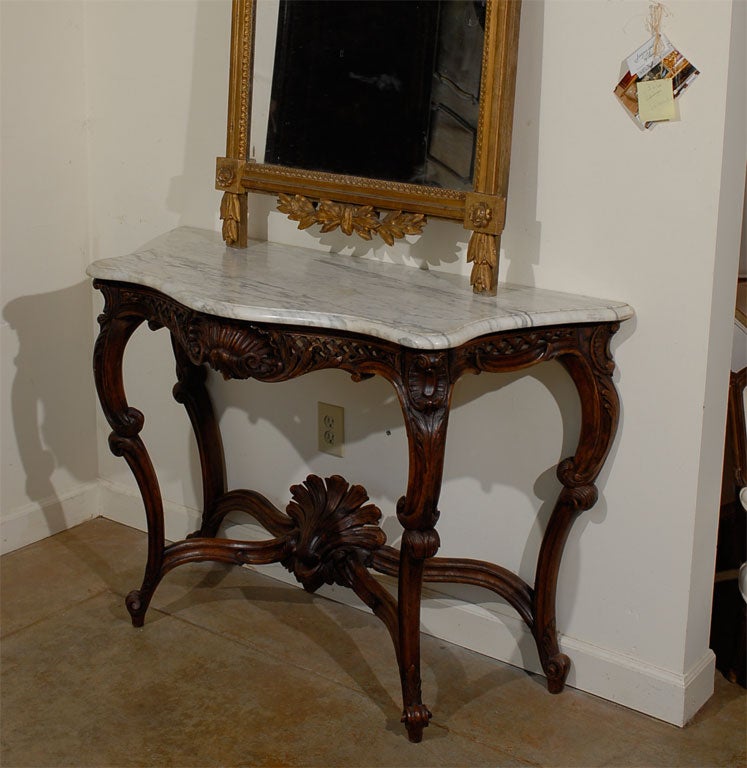 French 19th Century Régence Style Walnut Console Table with Grey Marble Top