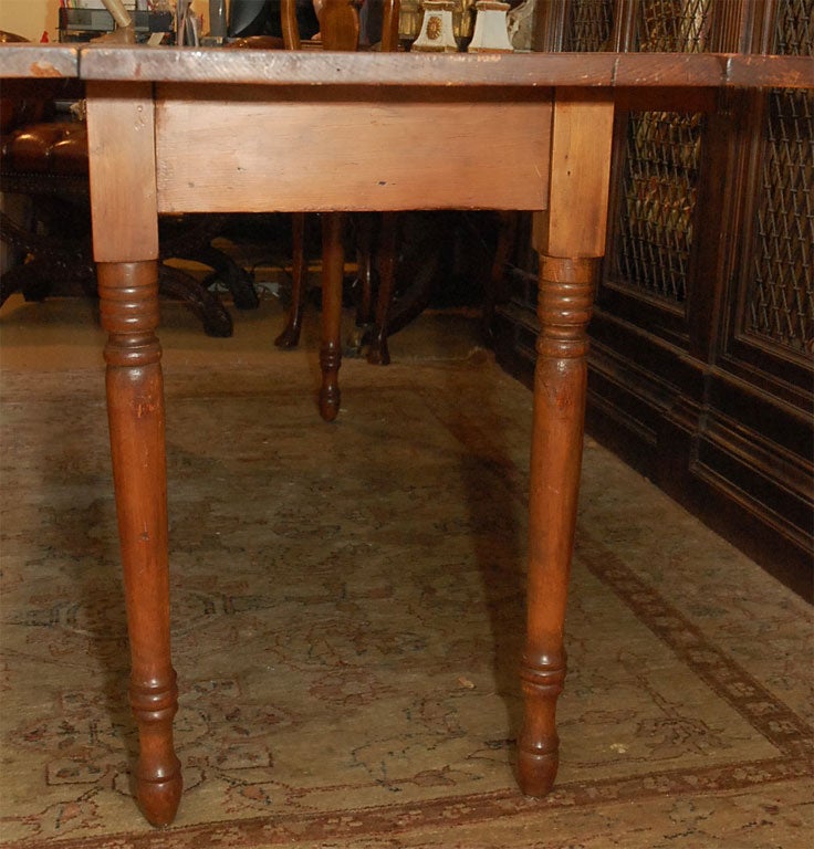 18th Century and Earlier Antique American Drop Leaf Harvest Table