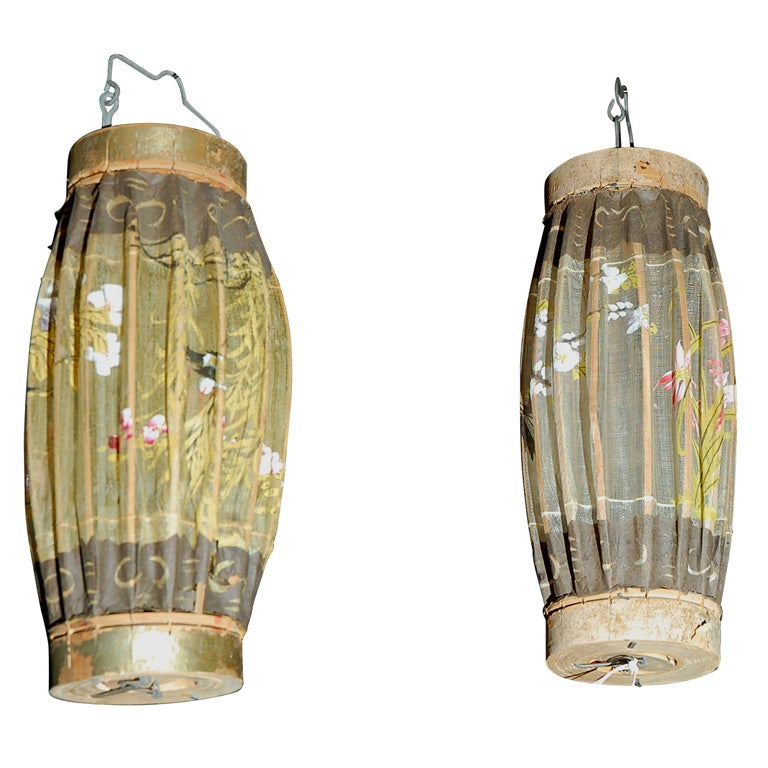 Pair of antique chinese lanterns For Sale