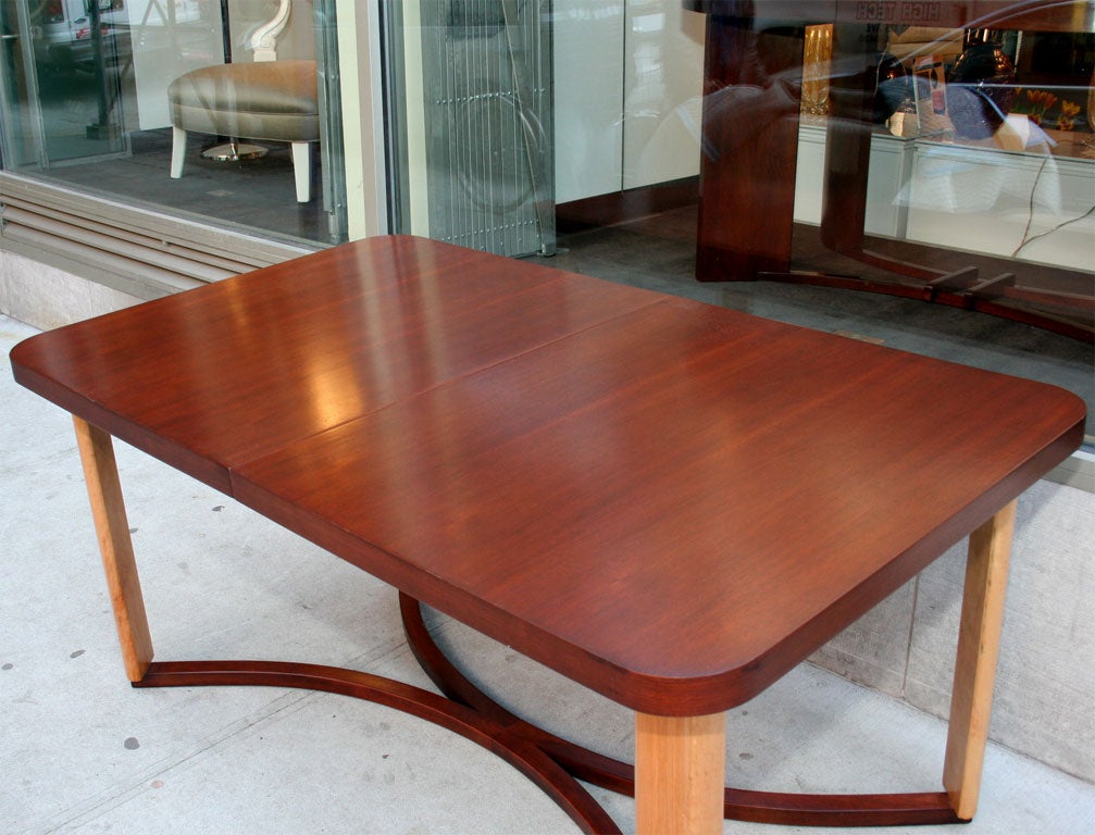 Sophisticated Art Deco Dining Table in Walnut and Birch by Gilbert Rohde 2