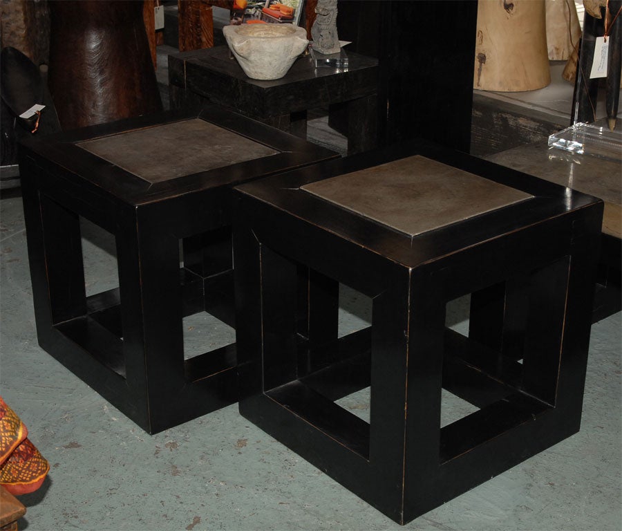 Chinese Black Lacquered Cube Table (ref. Tom 4)