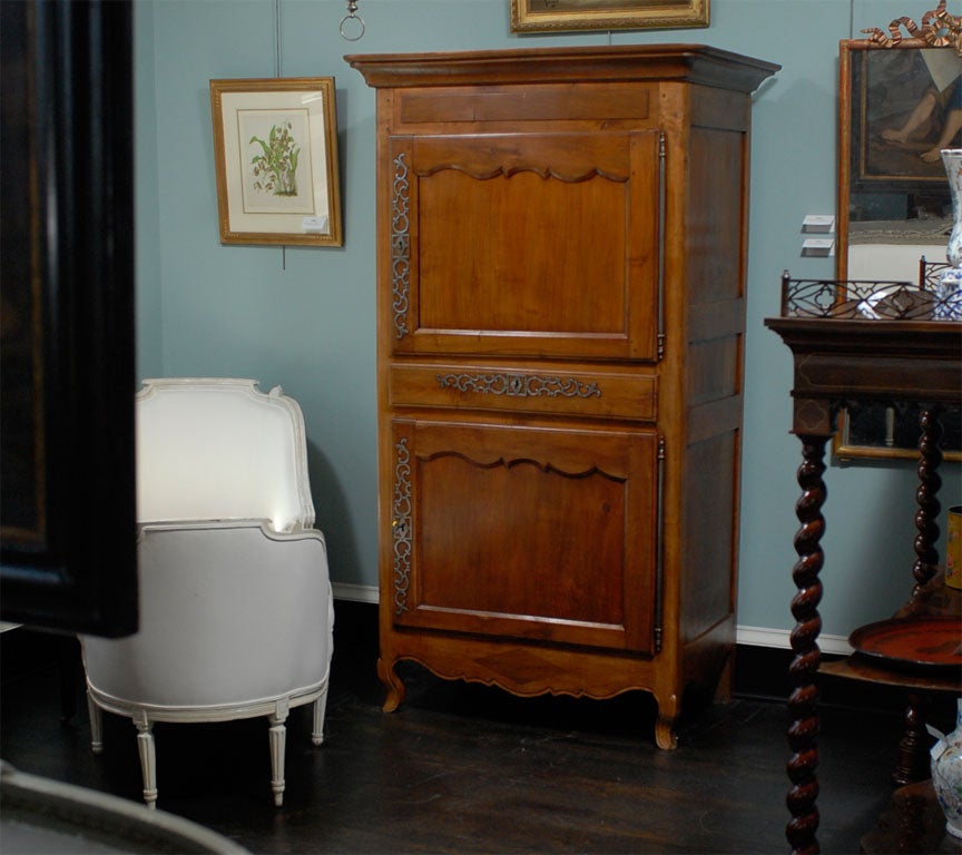 18th Century Louis XIV Homme Debout in Cherry