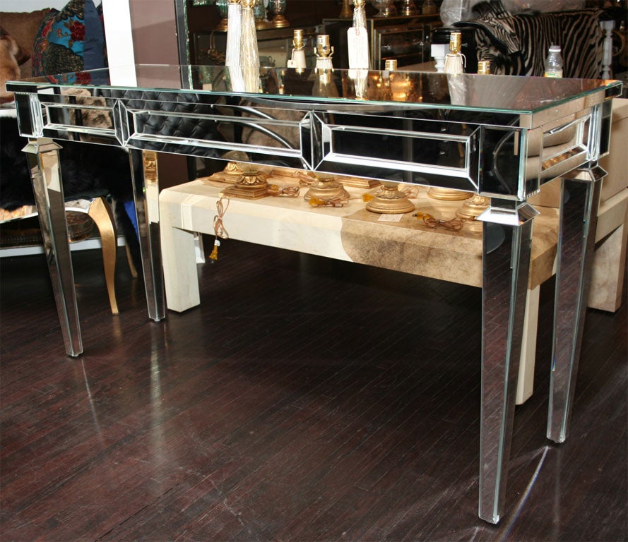 Néoclassique Table console en miroir The Moderns en vente