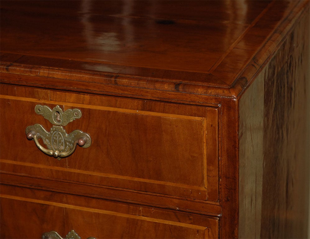 Georgian Walnut Inlaid Chest of Drawers, circa 1780 In Good Condition In San Francisco, CA
