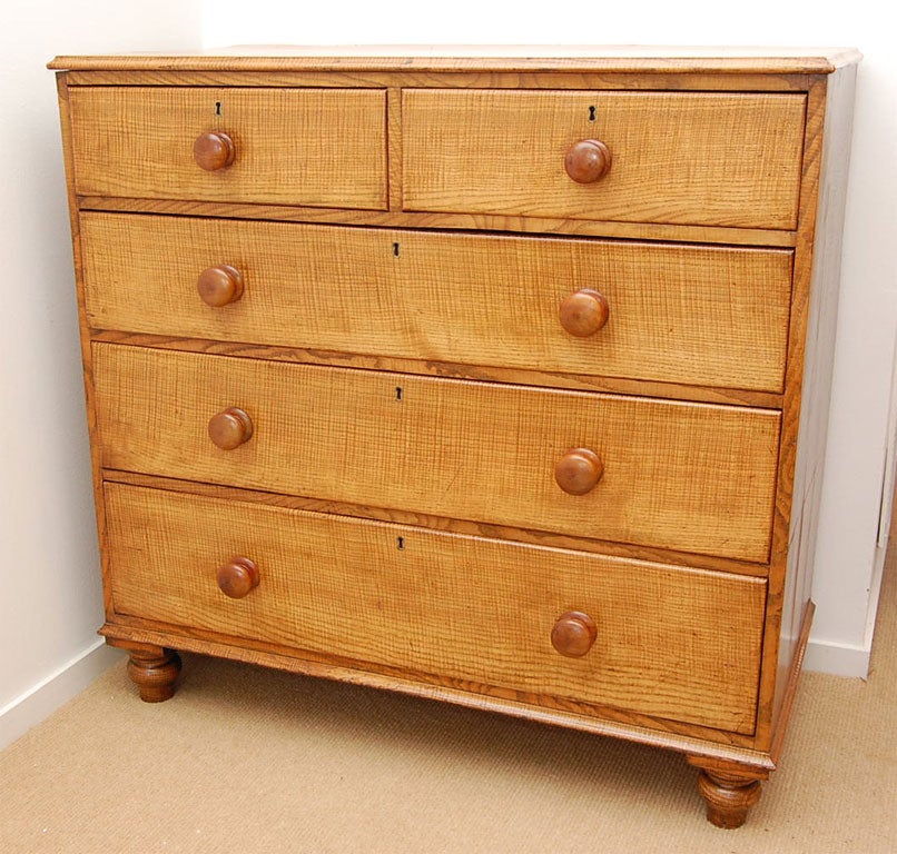 Early 19th Century Fiddleback Ash Chest 4