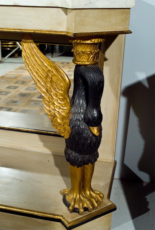 Table console à motif de Swan, bois doré, marbre, France, années 1940 en vente 2