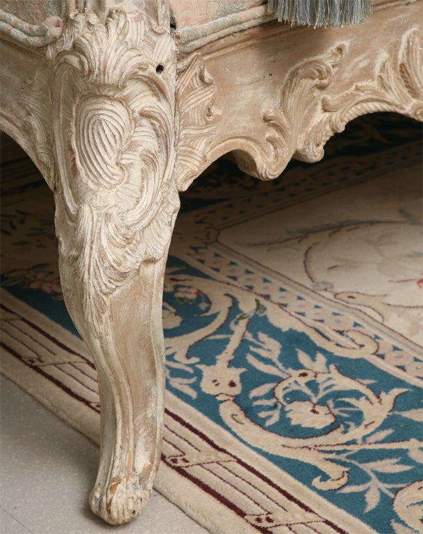 French Carved Walnut Daybed 3