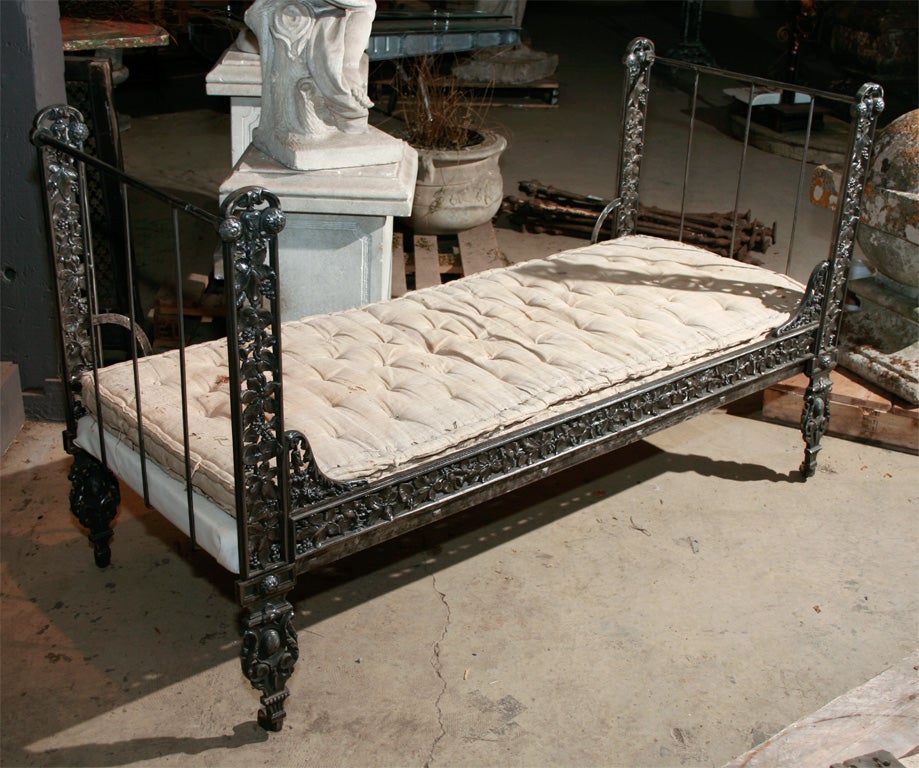 French  iron bed For Sale 3