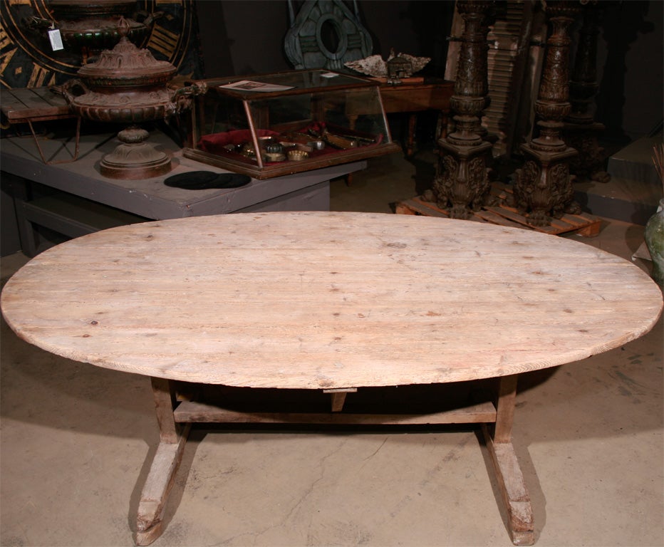 Large French wine tasting table For Sale 3
