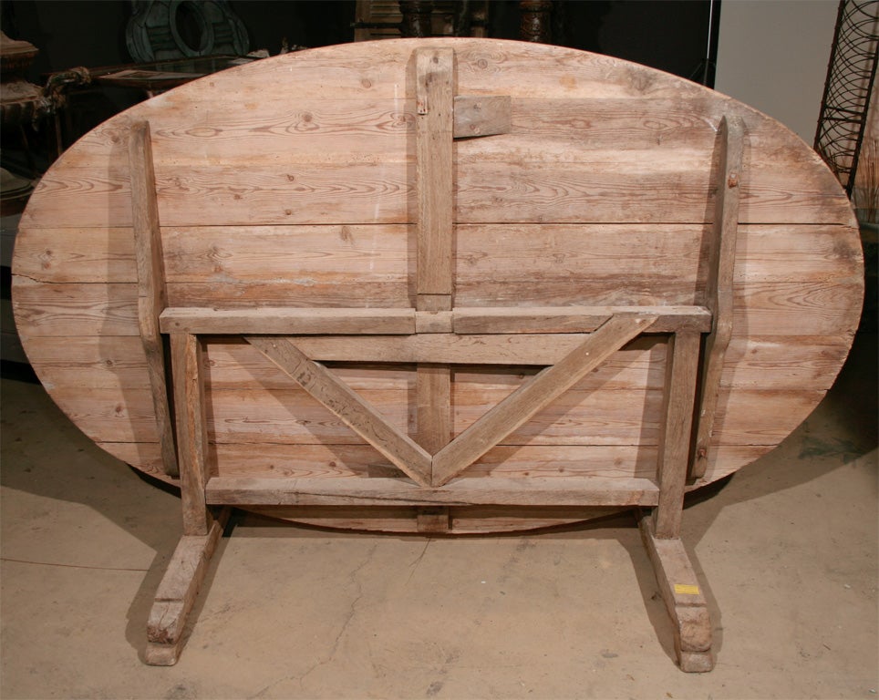 Large French wine tasting table For Sale 6