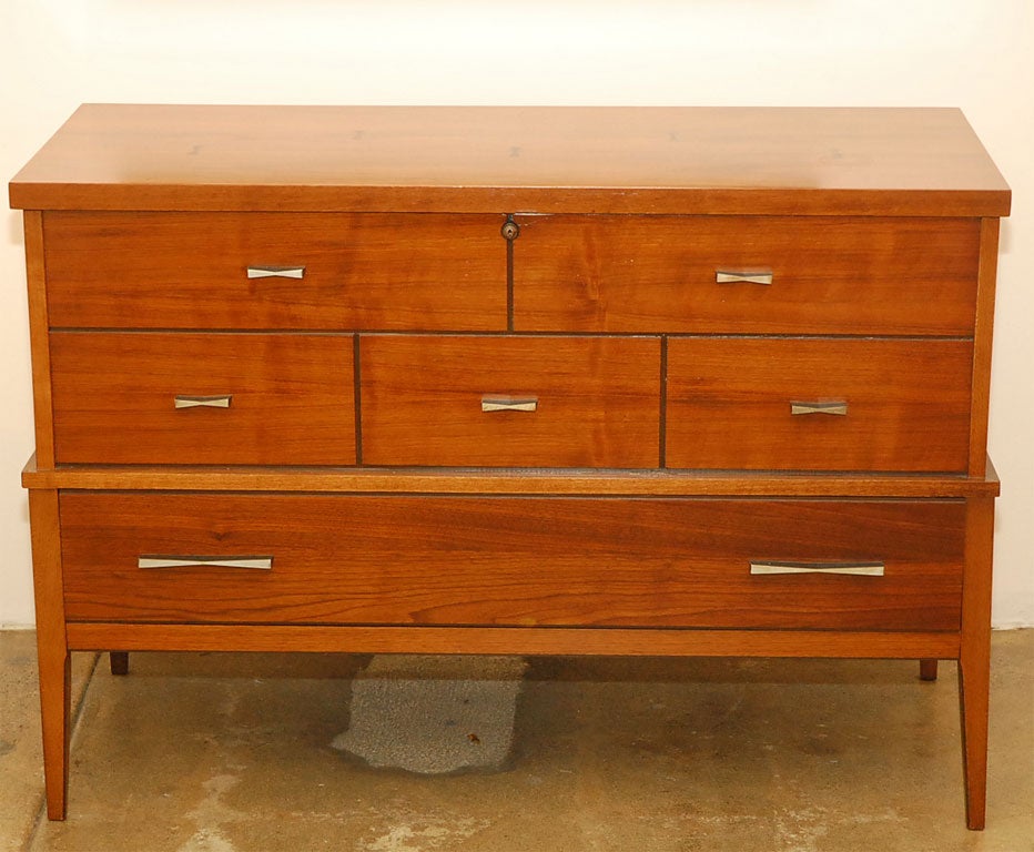 vintage lane cedar chest with bottom drawer