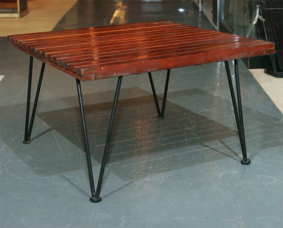 20th Century Pair of Vintage  Chairs and Low Table       Saarinen Associates