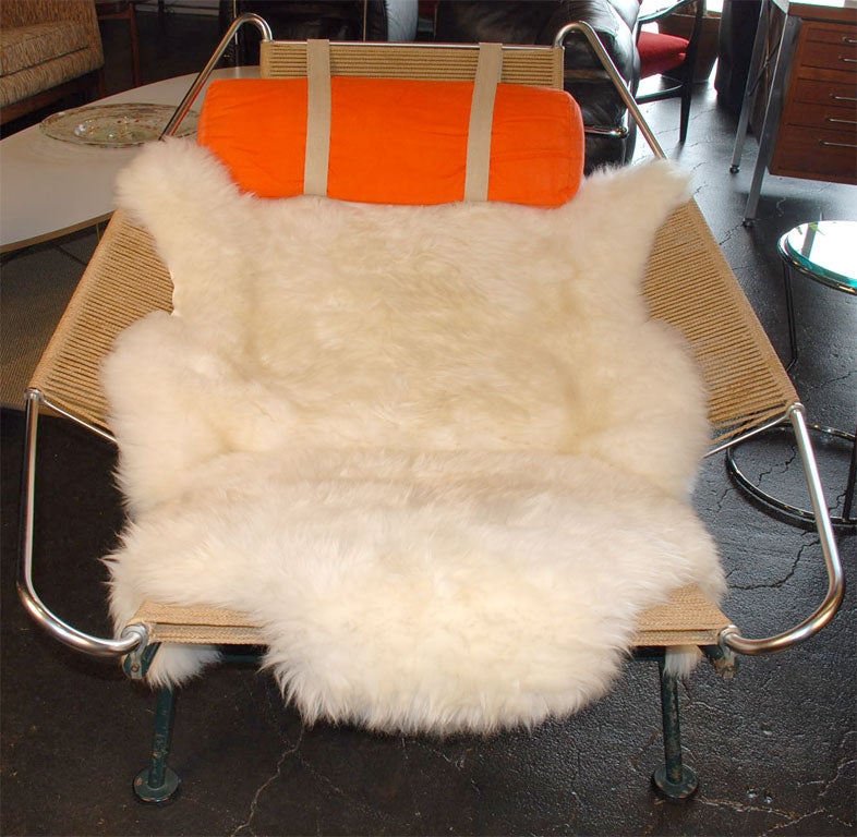 Flag Halyard Lounge Chair by Hans Wegner. Model GE225.