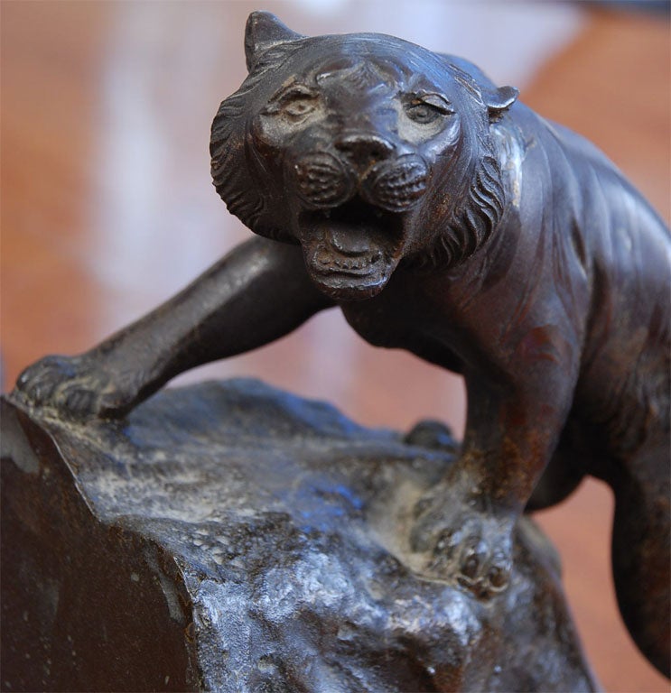 Un par de atriles de tigre de bronce en venta 2