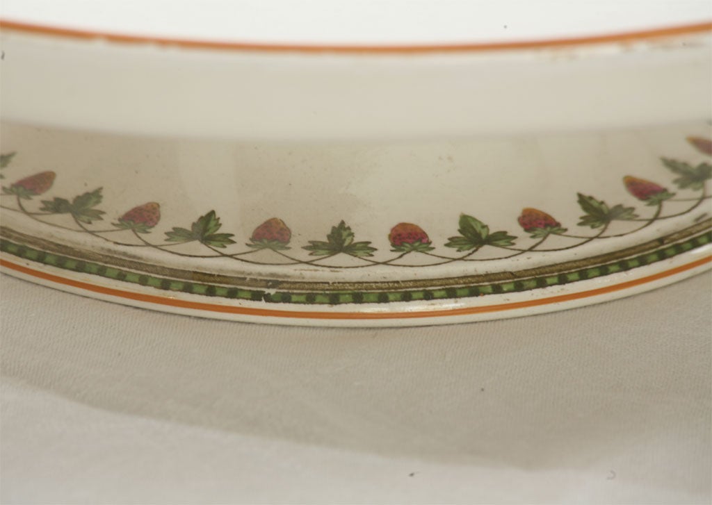 19. Jahrhundert Wedgwood Fuß „Lazy Susan“ mit Erdbeerdekoration im Angebot 5