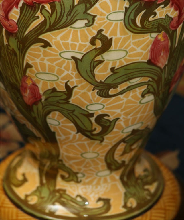 Siège de jardin en porcelaine Art Nouveau sécessionniste de Minton en vente 2