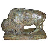 Fin du 20ème siècle. Bison en bronze signé par Christian Maas