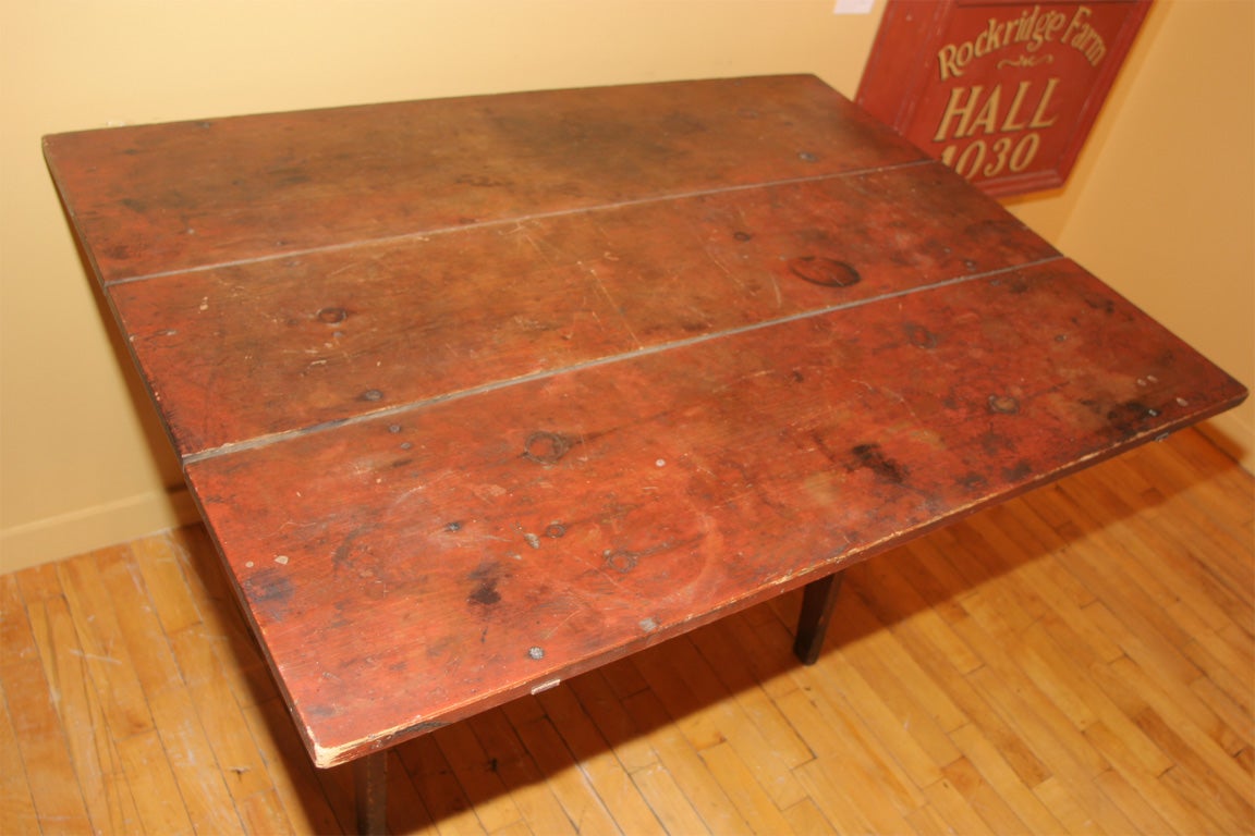 American Early 19th-Century New England Hutch Table For Sale