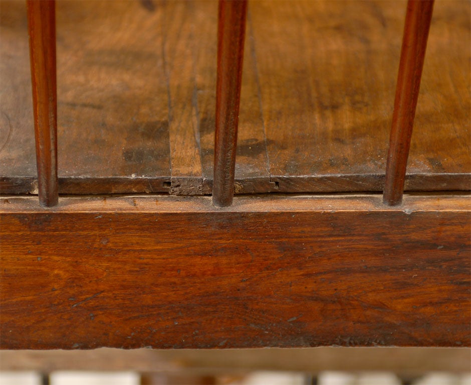 19th Century English Chestnut Comb Back Chair with Curved Arms and Long Apron For Sale 4