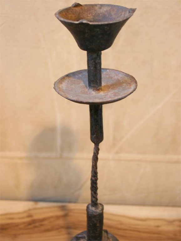 19th Century iron oil lamp For Sale