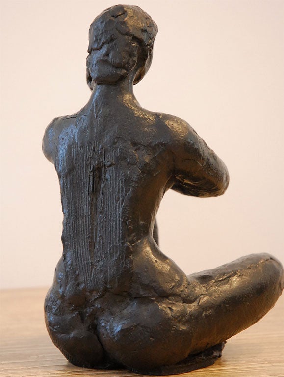 Bronze signé représentant un nu assis par Antoniucci Volti 2