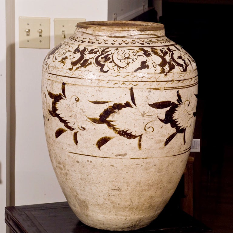 Large Tzizhou wine jar