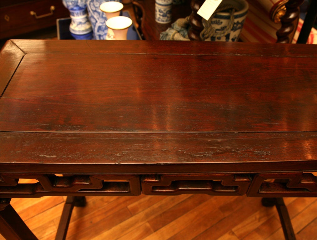 Small Chinese Altar Table  In Good Condition In Hudson, NY