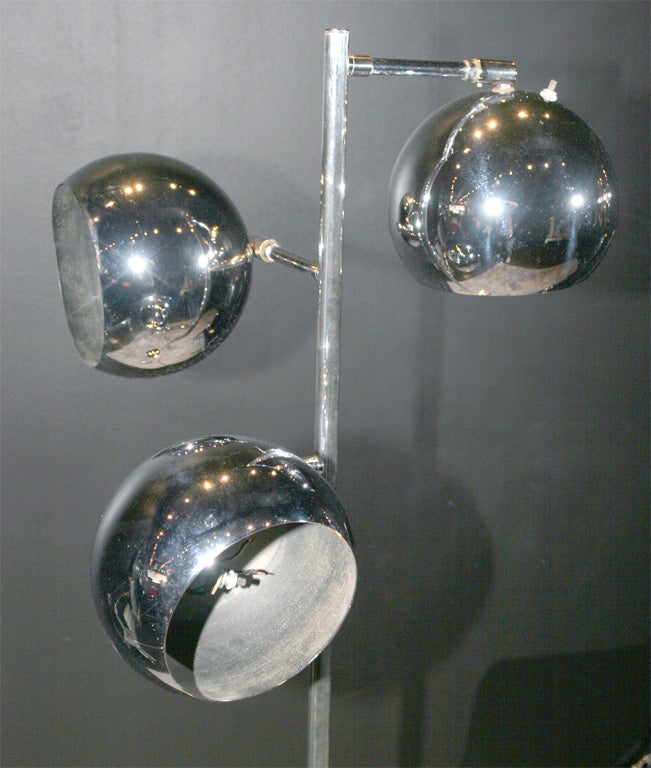 Tri-Globe Chrome Floor Lamp In Excellent Condition In New York, NY