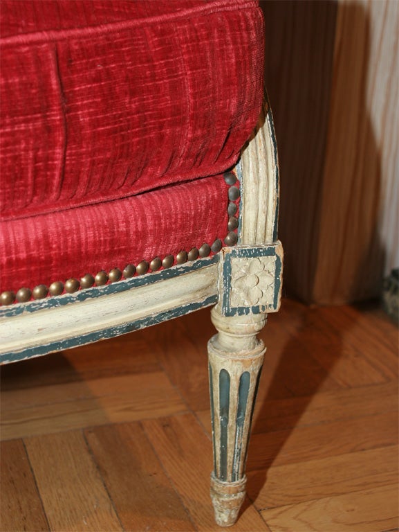 A Louis XVI Style White Painted Bergere In Good Condition In New York, NY