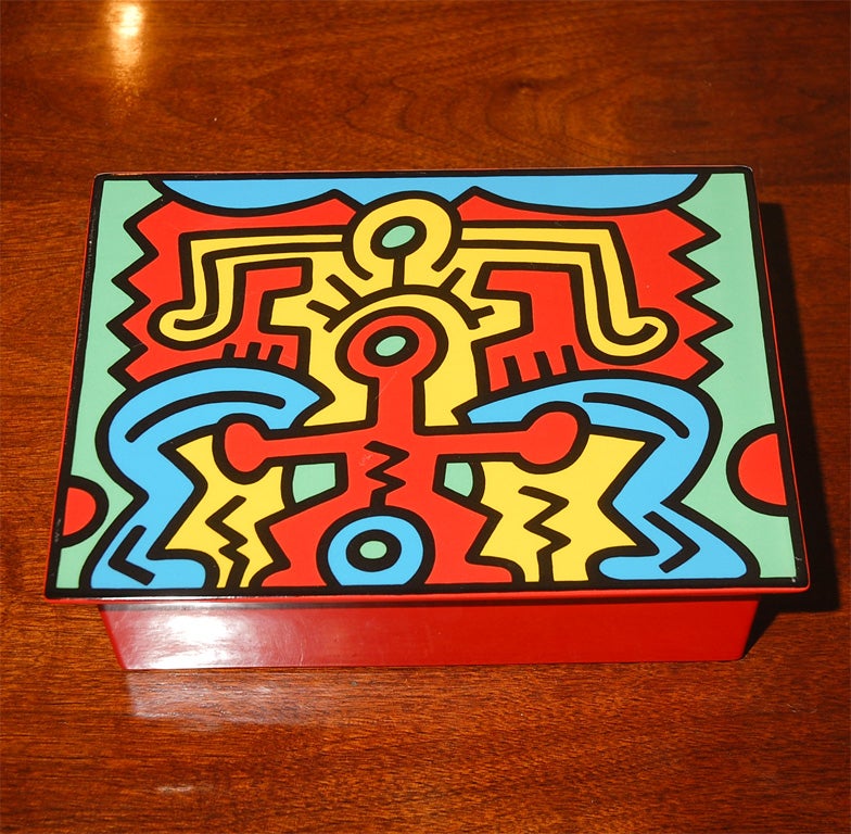 Nice Keith Haring ceramic box, limited edition 750/689 stamped signature and dated, 1992.