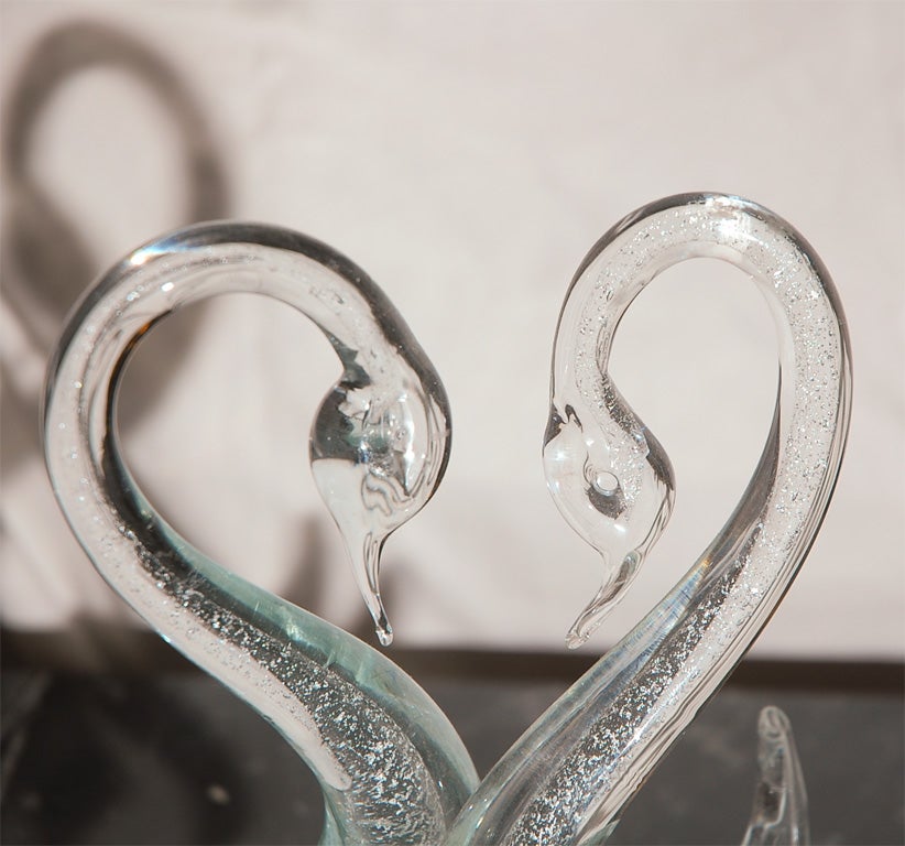 Pair of Vintage Murano Swans In Good Condition In Los Angeles, CA