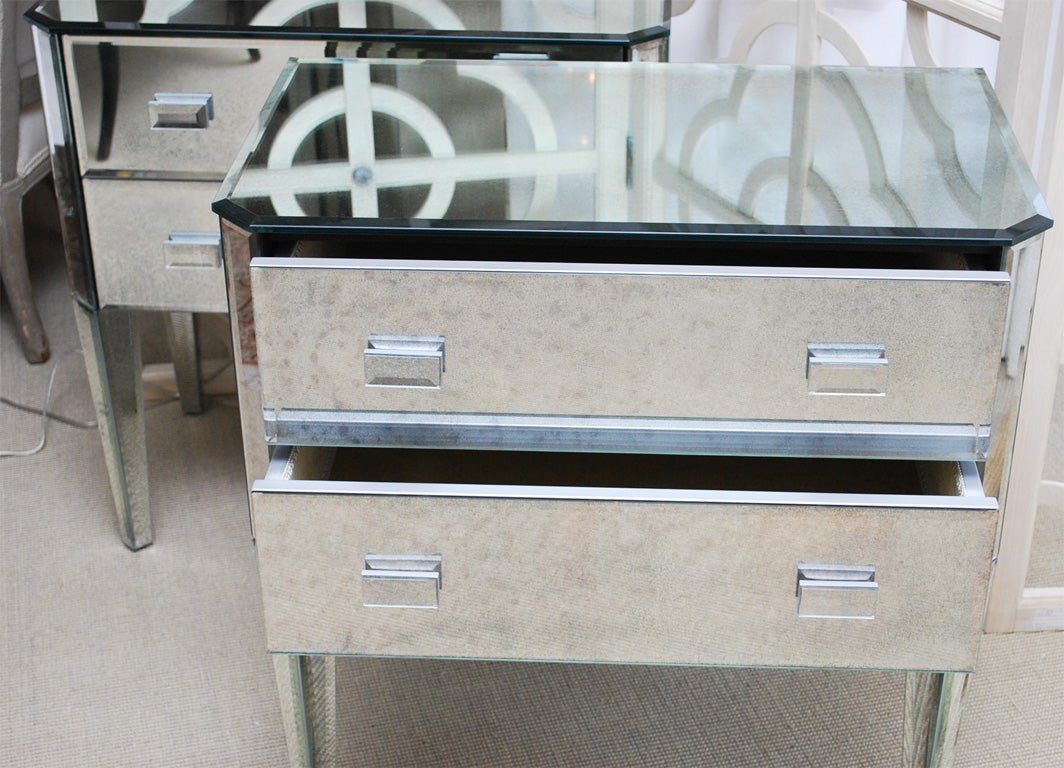 Italian Pair of Venetian 2-Drawer Mirrored Bedside Commodes