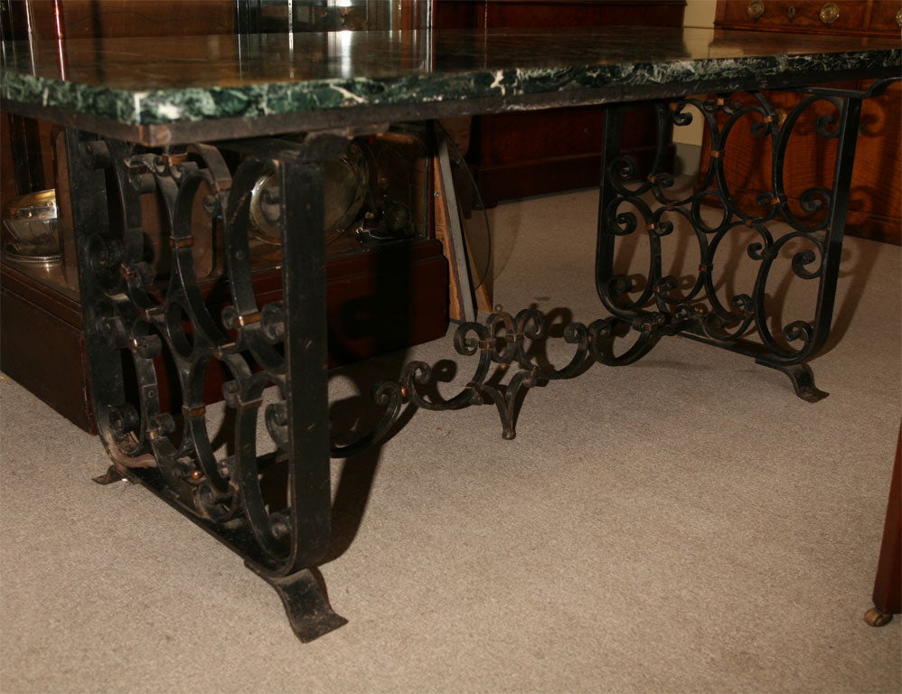 French Marble-Top Table In Good Condition In Hudson, NY