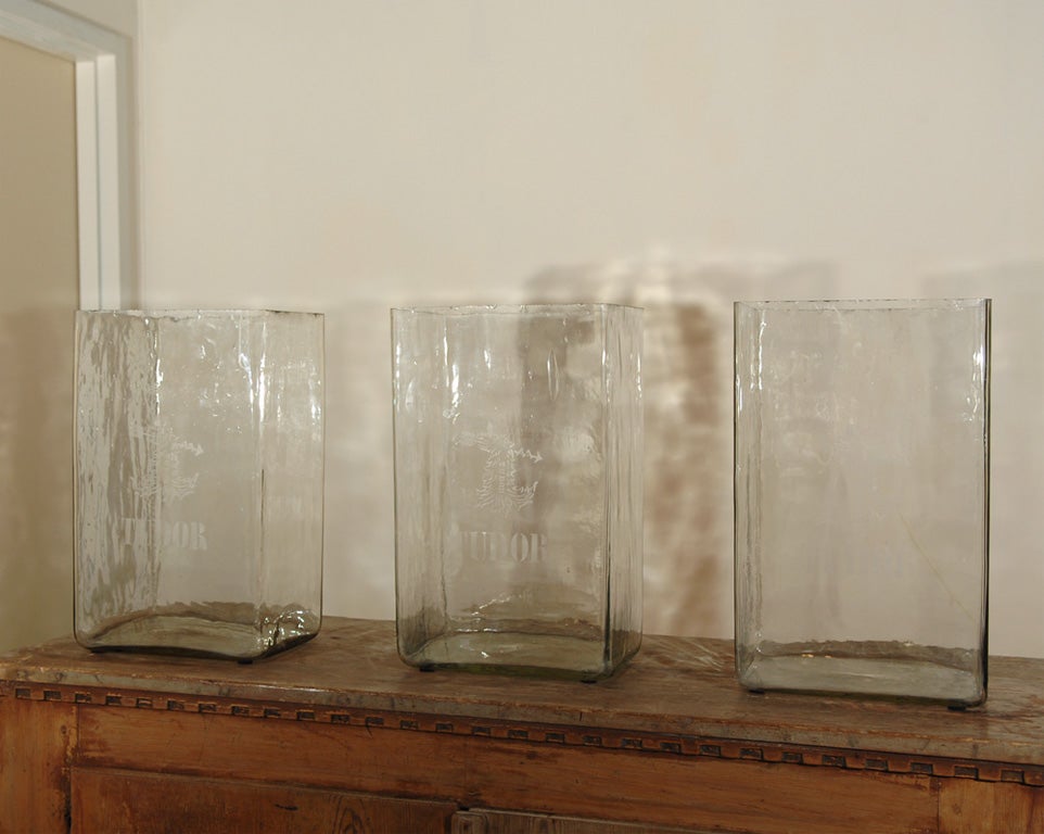 Glass containers