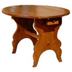 Oval Swiss Drop Leaf Table in Walnut, 18th Century 1