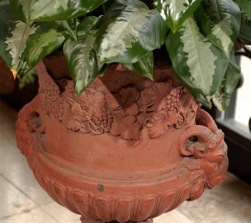19th Century Iron Urn In Good Condition For Sale In Atlanta, GA