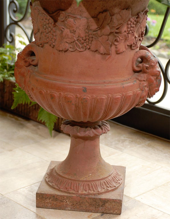 19th Century Iron Urn For Sale 1