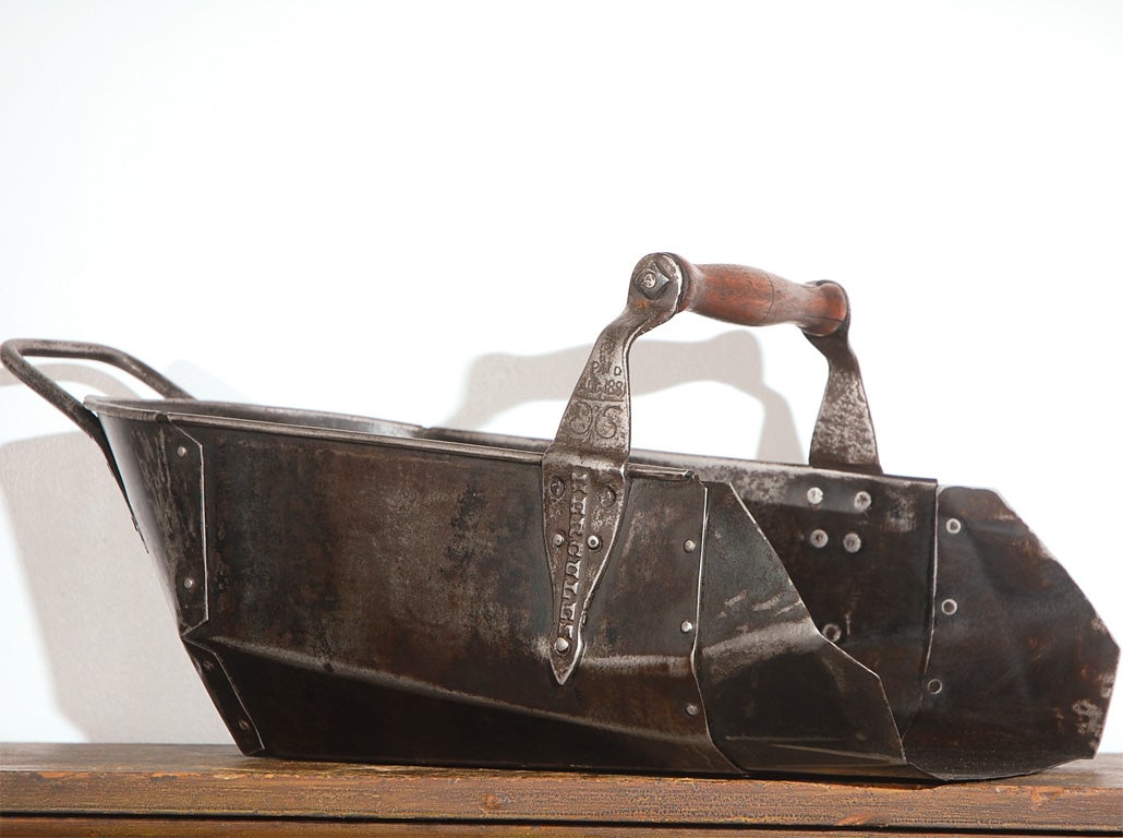 RARE & UNUSUAL DATED COAL SCOOP W/ WOOD HANDLE SIGNED HERCULES AND DATED 1881 IN GREAT CONDITION.GREAT FOR MAGAZINES OR DISPLAY PIECE.THIS IS THE FIRST ONE I HAVE EVER SEEN.