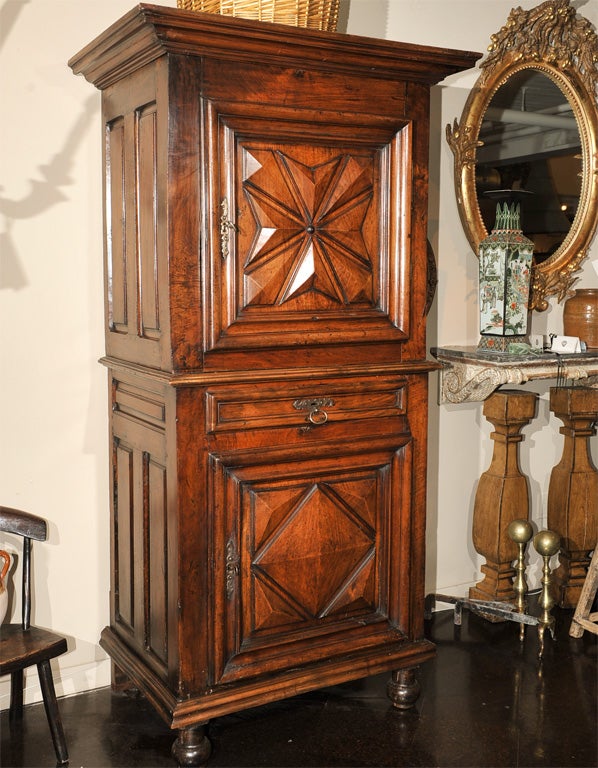 Beautifully Carved Walnut Homme Debout. French circa 1690; 42
