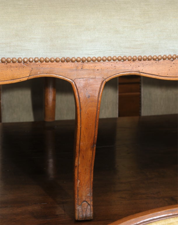 18th Century and Earlier 18th Century French Louis XV Large Scale Walnut Bench