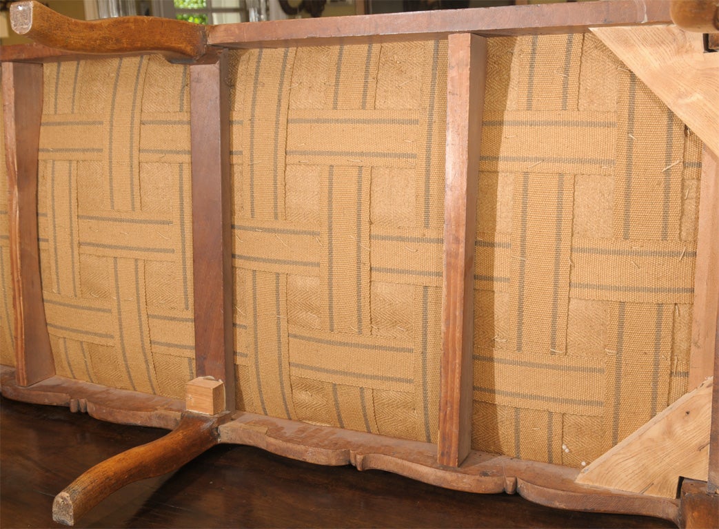 18th Century French Louis XV Large Scale Walnut Bench 5