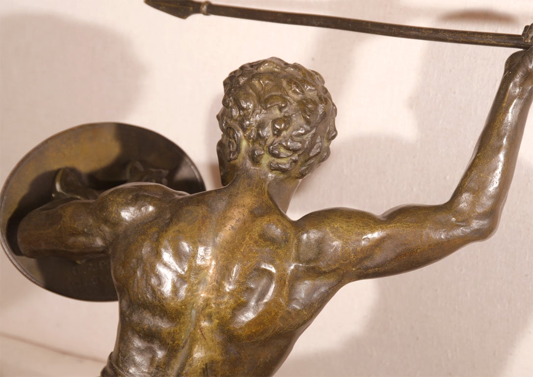 Französische Art-Déco-Bronzeskulptur im Art déco-Stil von O. Cipriani im Angebot 5