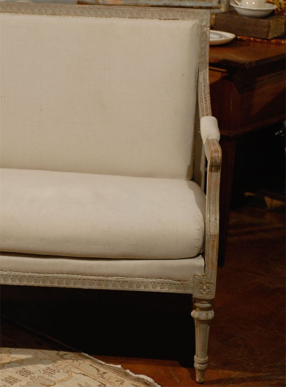 Late 18th to Early 19th Century Swedish Gustavian Settee For Sale 4