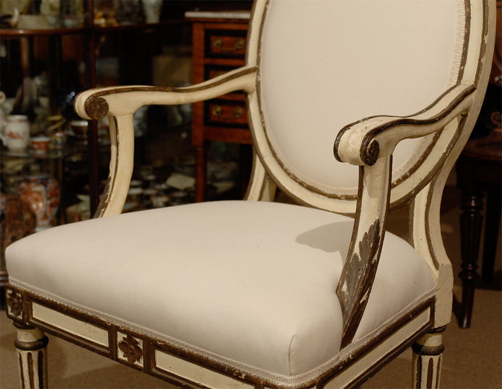 Italian Neoclassical Fauteuil in Painted Finish ca. 1780 2