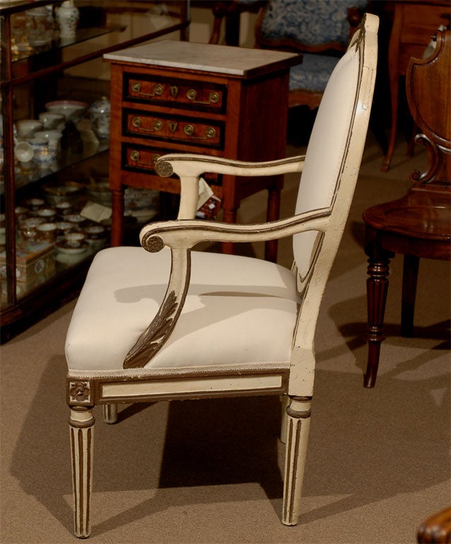 Italian Neoclassical Fauteuil in Painted Finish ca. 1780 4