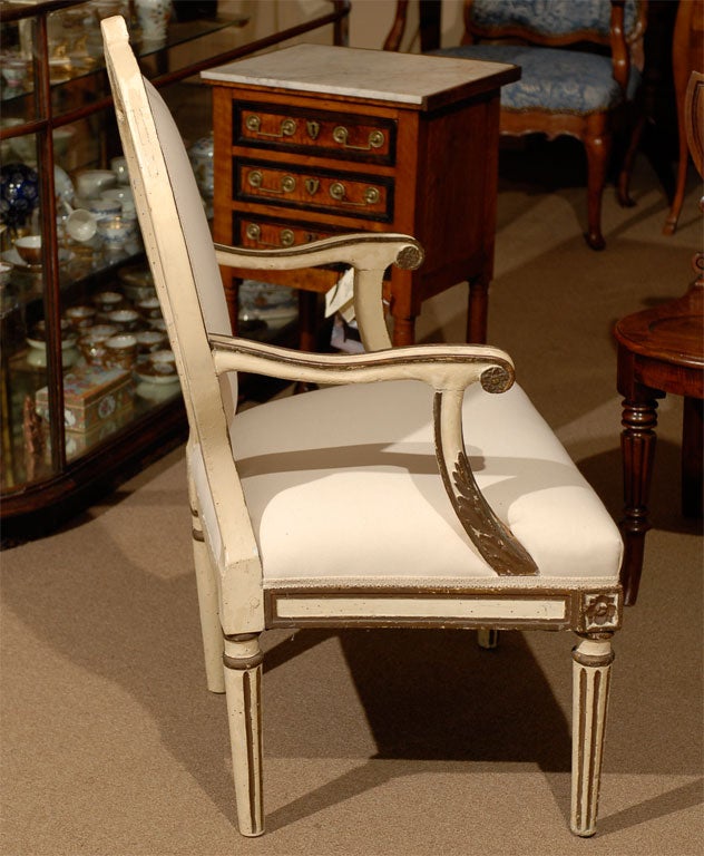 Italian Neoclassical Fauteuil in Painted Finish ca. 1780 6