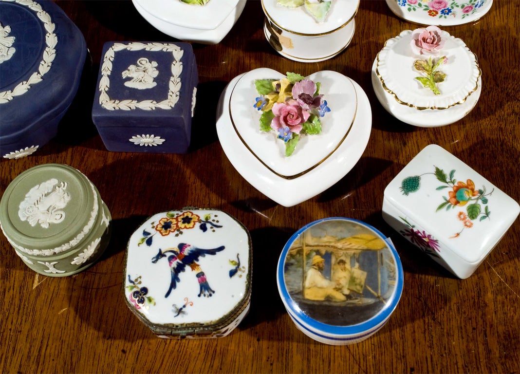 Paint French and English Miniature box collection For Sale