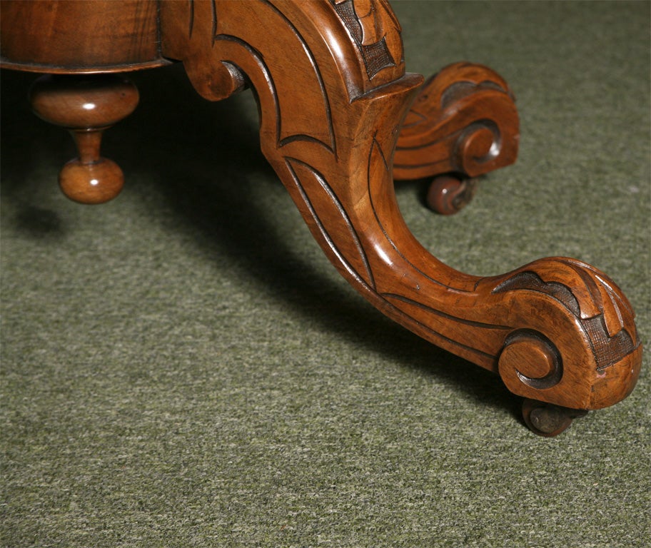 A mid-19th century English tilt - top Walnut Loo Table For Sale 2